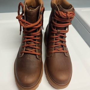 Sorel boots 10.5